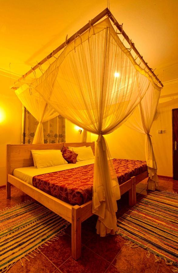 Cycad Entebbe Guest House Exterior photo
