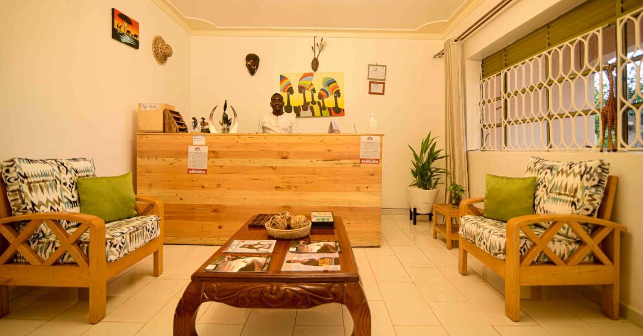 Cycad Entebbe Guest House Exterior photo