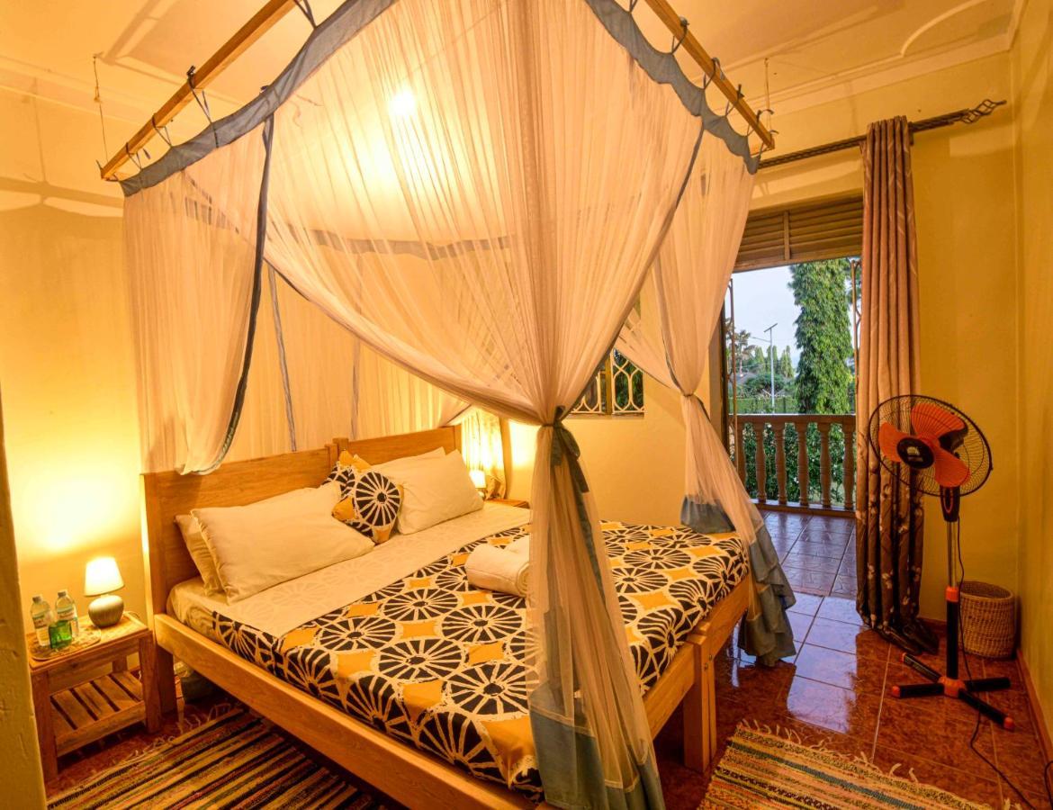 Cycad Entebbe Guest House Exterior photo